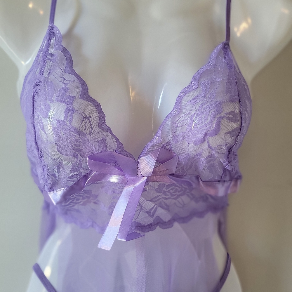 Lingerie - Picture 2 of 3